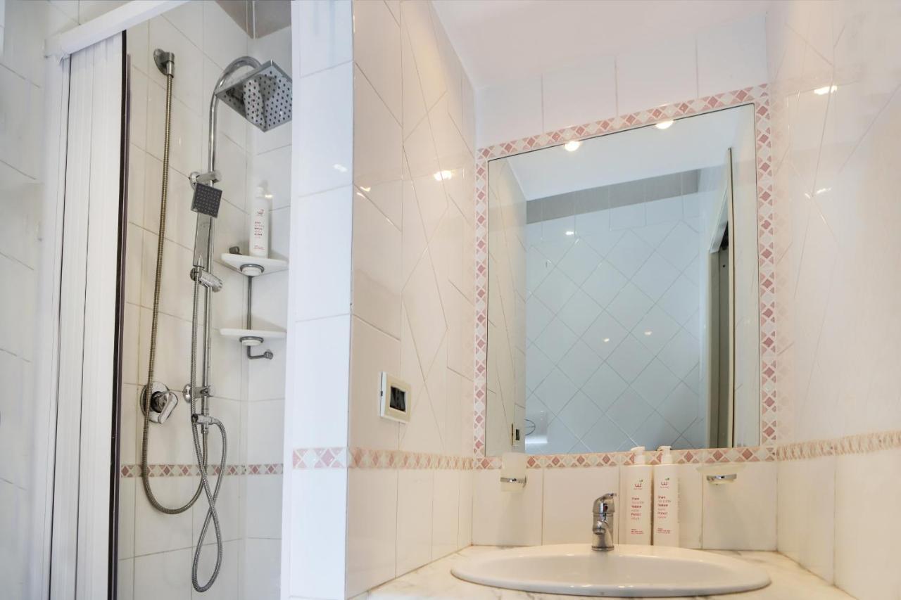 Modern At Piazza Del Gesu' By Wonderful Italy Apartment Naples